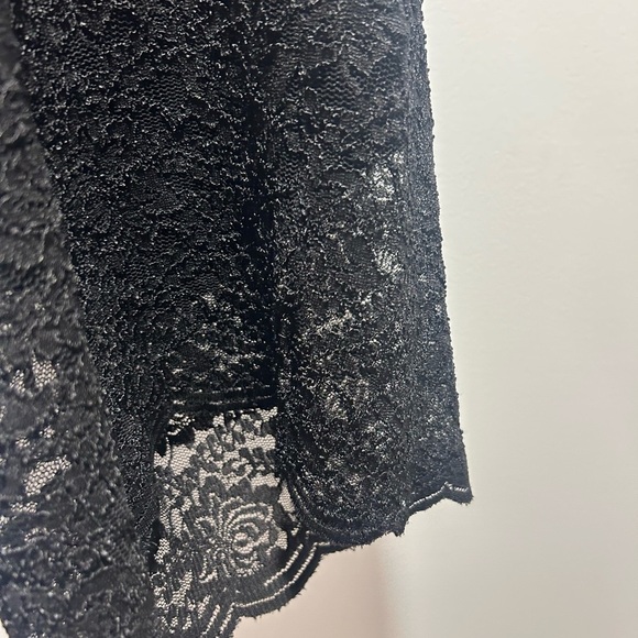 FOREVER 21 size L black pencil skirt, floral lace overlay and silky liner - Picture 5 of 5